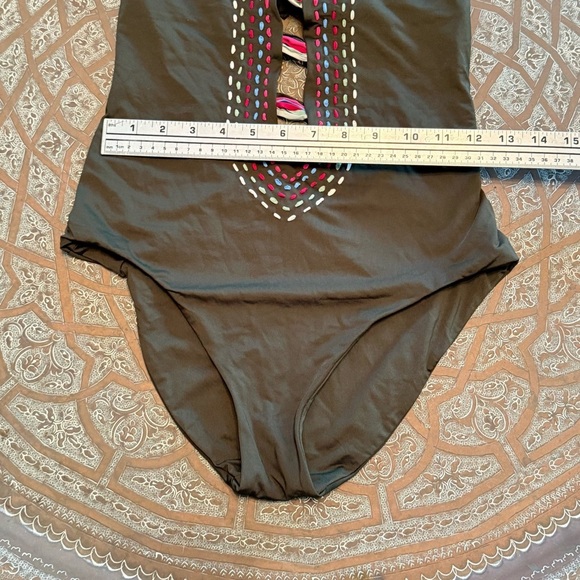 BECCA Quest One-Piece Swimsuit, Olive Green, XS - Picture 7 of 8